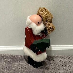 Charming Santa Claus Sculpture with Green Tree